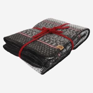 thyrniros-wool-blanket-scandinavian-design